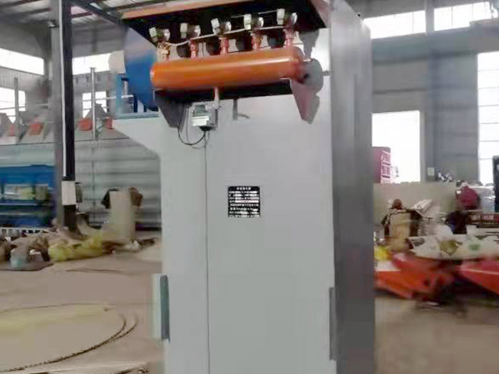 水泥倉(cāng)頂除塵器正在安裝使用中